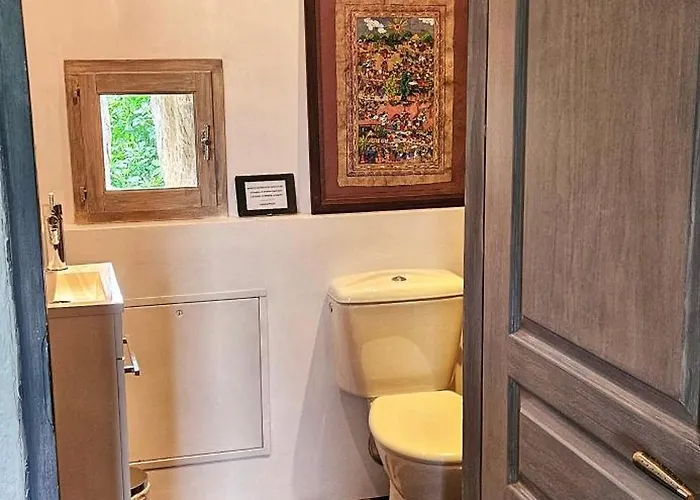 Bed & Breakfast Les Couleurs Du Cagire 3*